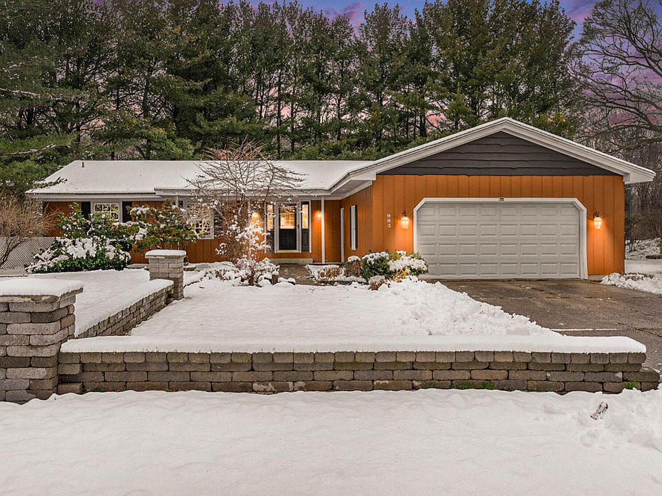 1st image of 963 Acorn Dr