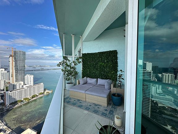 5th image of 1900 N Bayshore Dr #4118