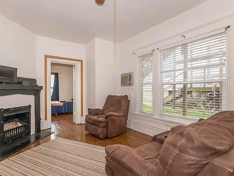 2303 Olive St #3 — Photo 1