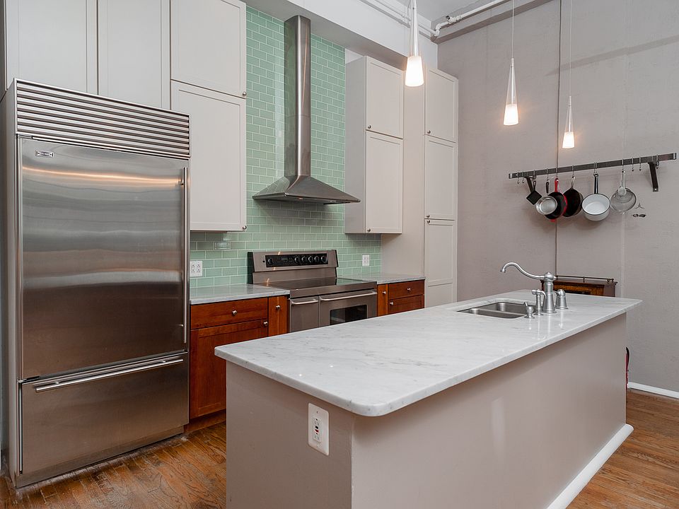 2nd image of 313 N 3rd St APT 1A