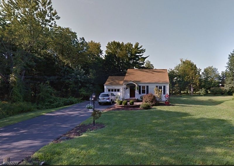 1st image of 65 Ludlow Ave