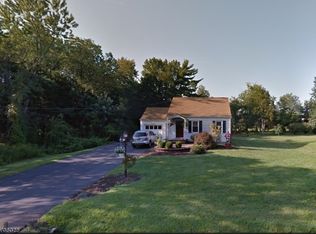 65 Ludlow Ave, Belle Mead, NJ 08502