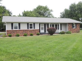 500 N Idler Ln, Greenville, IL 62246