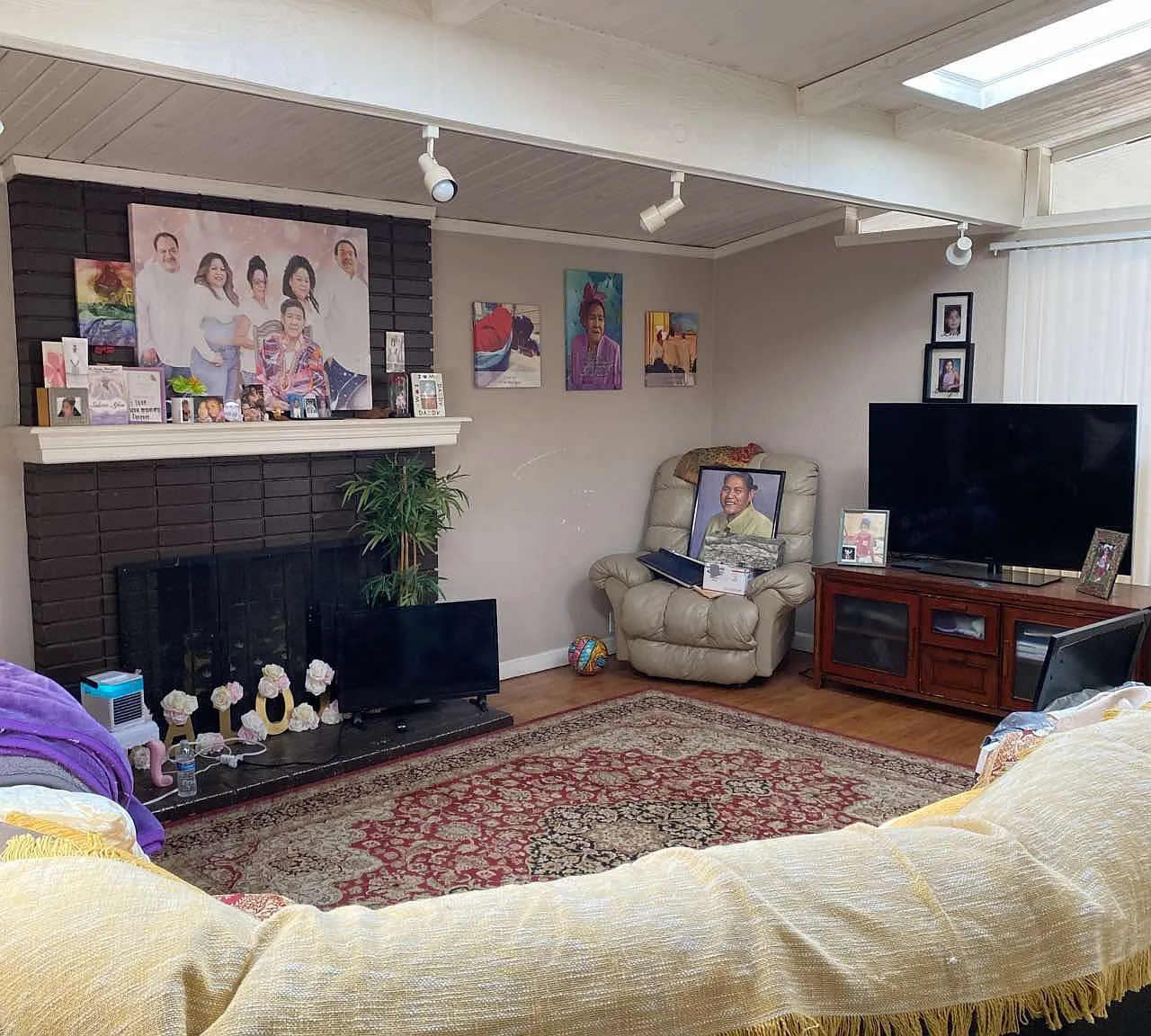10200 Malaga Way - 1 — Photo 2