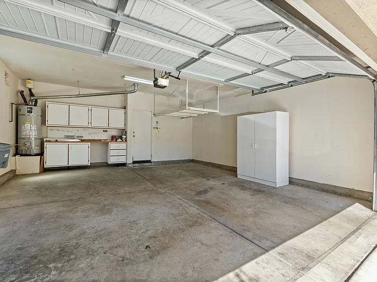 31035 Strawberry Tree Ln — Photo 32