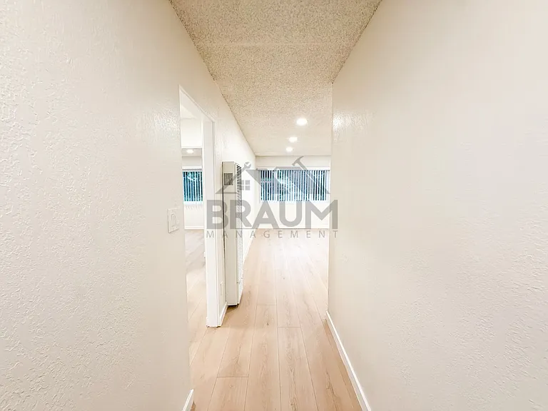 4636 LAUREL CANYON, LLC — Photo 3