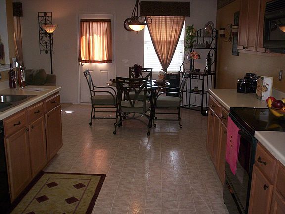 4th image of 1232 Evergreen St