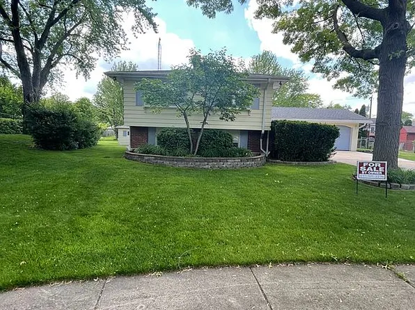 720 Audubon St, Hoffman Estates, IL 60169