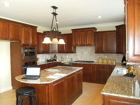 Large gourmet kitchen