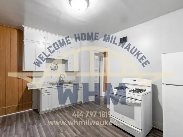 2251 N 41st St, Milwaukee, WI 53208