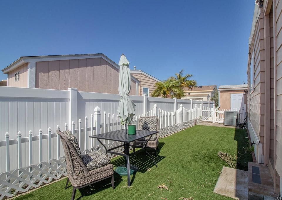 1st image of 200 N El Camino Real Space 181