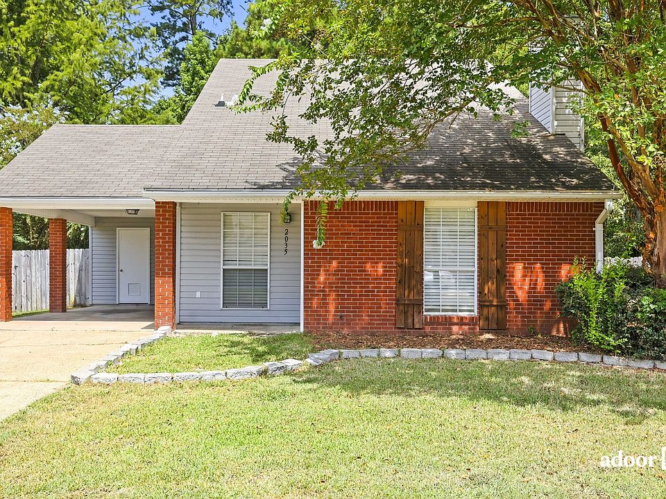 1st image of 2035 Red Oak Dr
