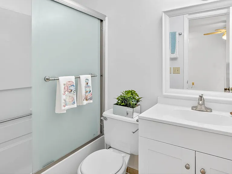 208 Finley Forest Dr — Photo 31