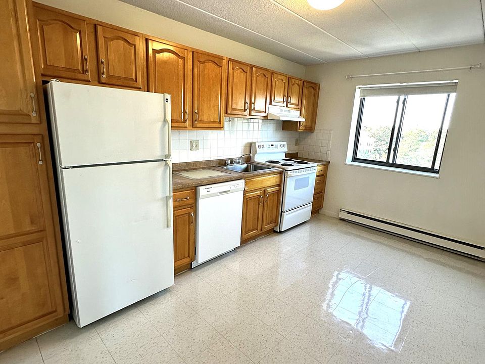 1st image of 182 Quincy Ave APT 56