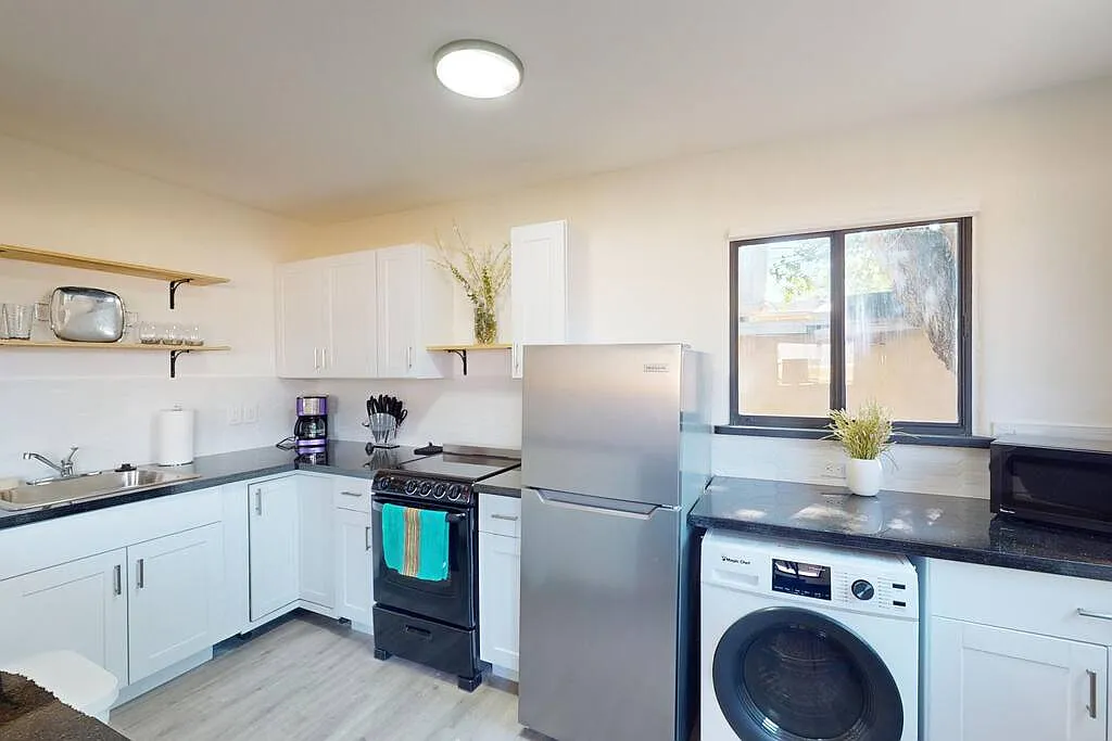 1 bed, 600 sqft, $1,300 — Photo 4