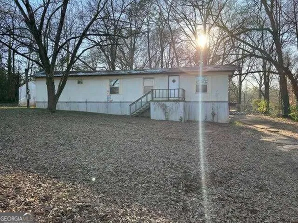63 Ash St, Commerce, GA 30529