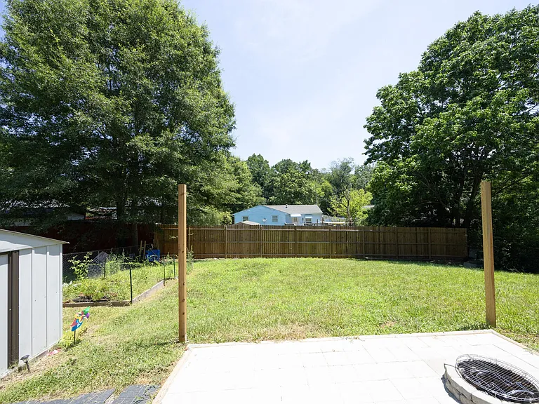 3017 Wedgedale Ave — Photo 11