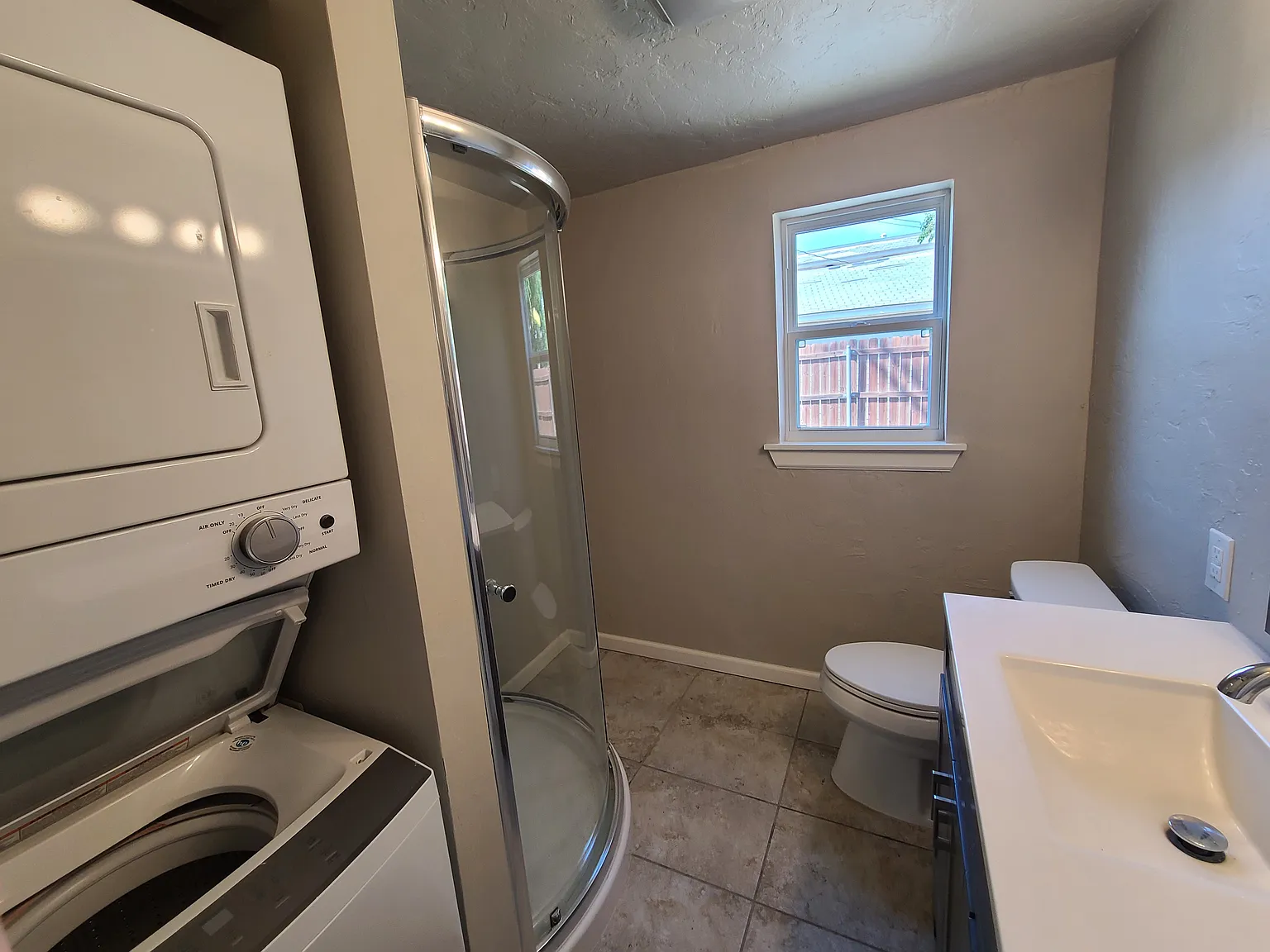 2 bed, 800 sqft, $1,100 — Photo 2