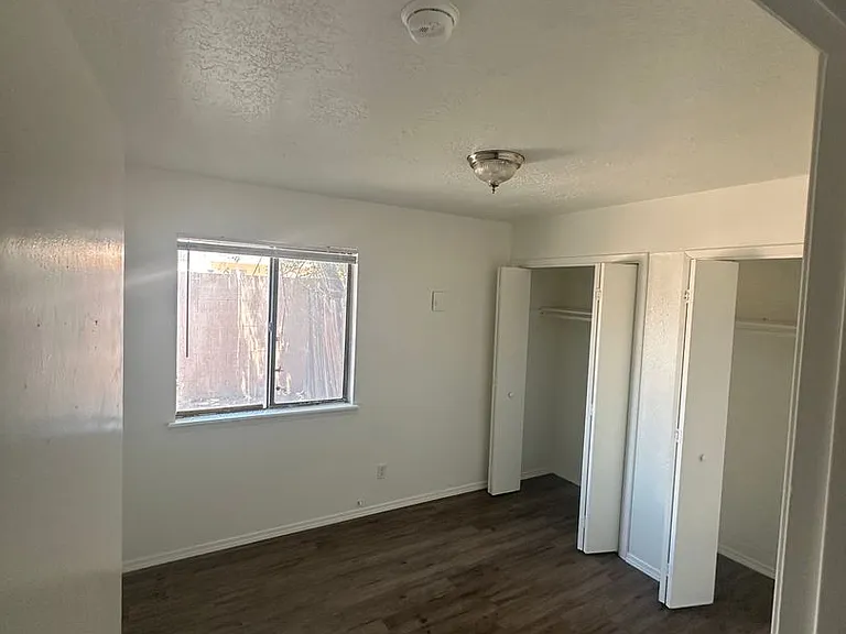 1237 Menaul Blvd NW #B — Photo 7