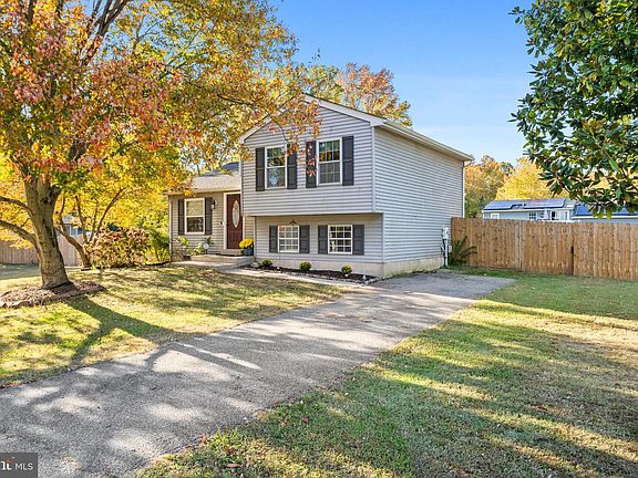 3rd image of 5608 Lee Way Dr