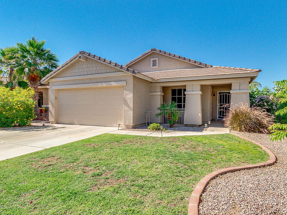 1st image of 2630 W Half Moon Cir