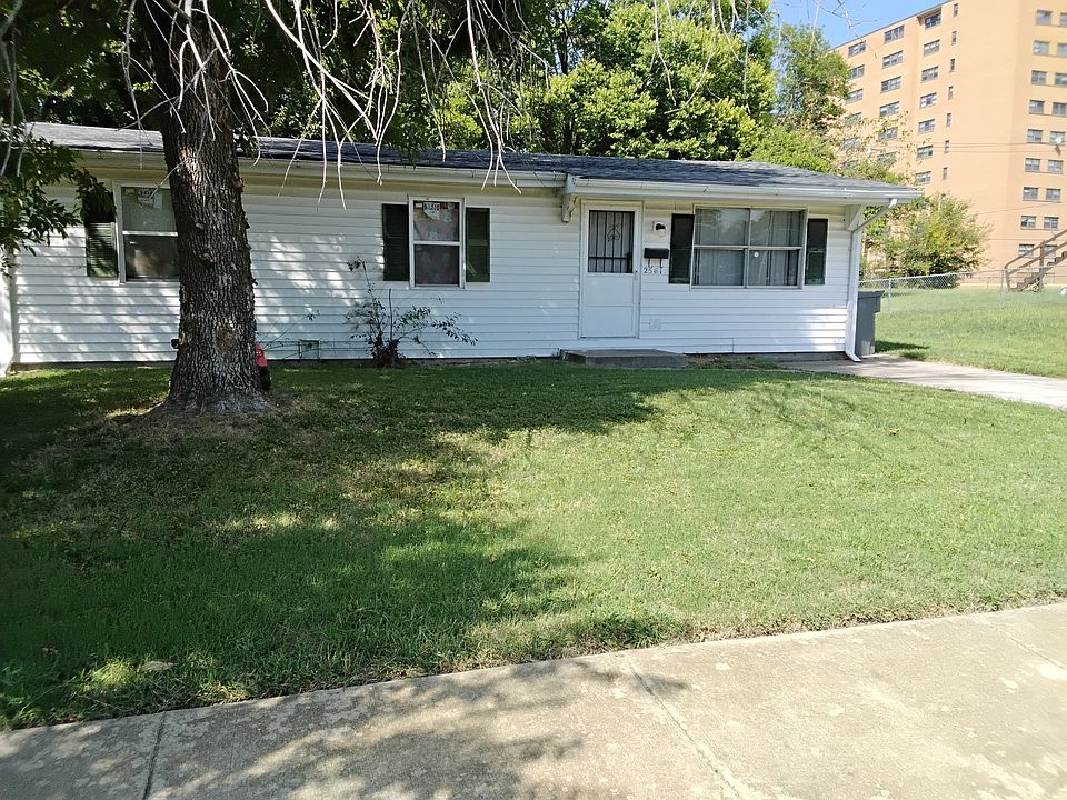 1st image of 2561 Forest Ave