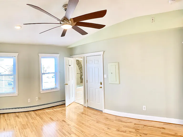 13 Messenger St #PENTHOUSE — Photo 10