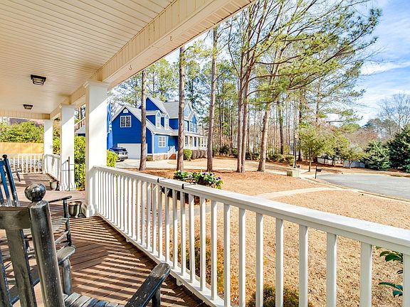 5th image of 607 Frogden Ct