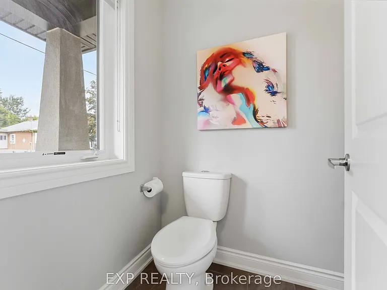 979 Admiral Ave — Photo 11