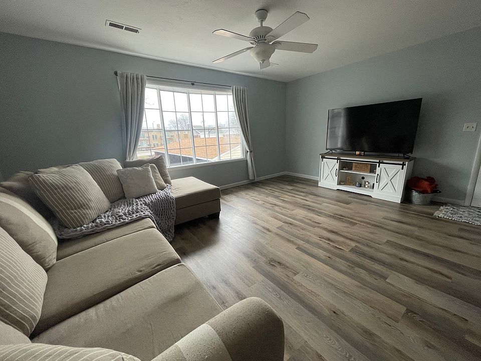 1st image of 7970 Mentor Ave APT A5