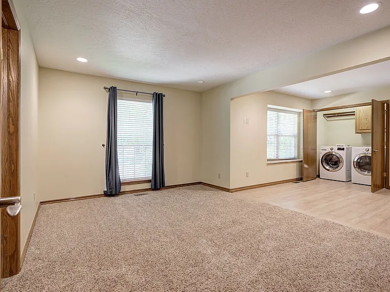 2nd Bedroom/ Laundry area