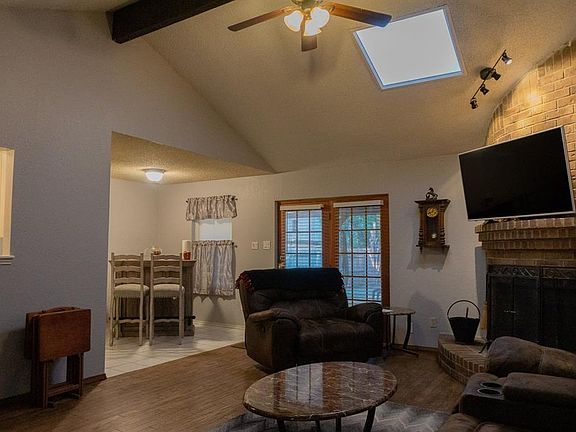 4th image of 6303 Willow Springs Dr