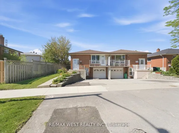 7066 Magic Ct, Mississauga, ON L4T 3A1