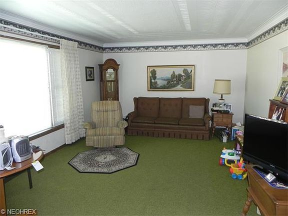 2nd image of 18702 Muskoka Ave