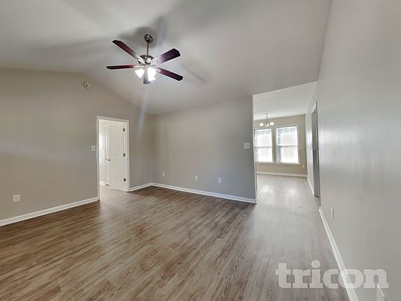 3rd image of 500 Sunray Dr