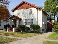 1st image of 1028 Larchmont Cres