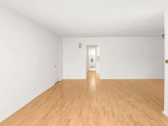 3rd image of 939 N Curson Ave APT 2