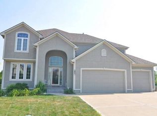 2705 SW Gray Ln, Lees Summit, MO 64081