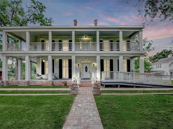 902 Richmond Pkwy, Richmond, TX 77469