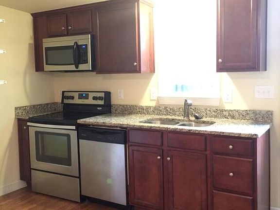 3rd image of 413 Hancock St #413HANC
