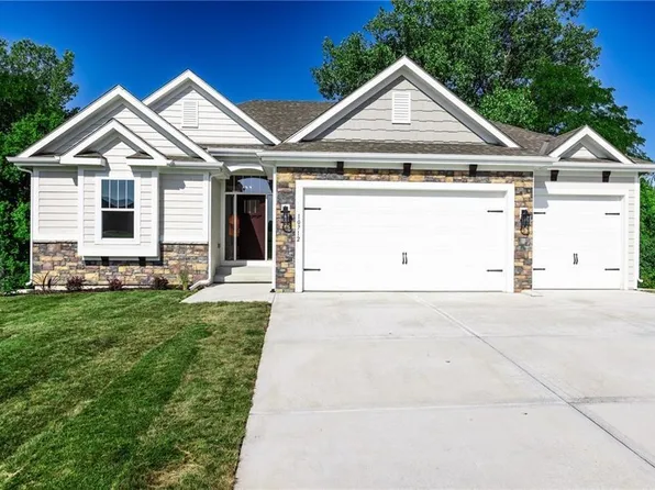 10712 N Richmond Ave, Kansas City, MO 64157