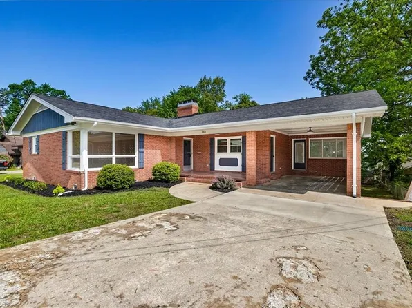 912 Hilltop Blvd, Reidsville, NC 27320