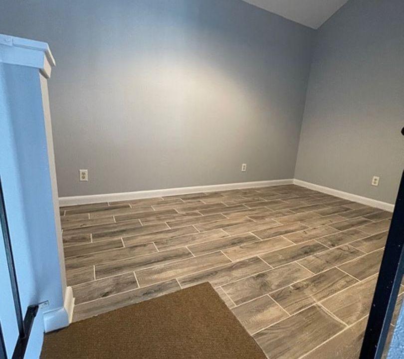 1st image of 1840 Burton Dr APT 117