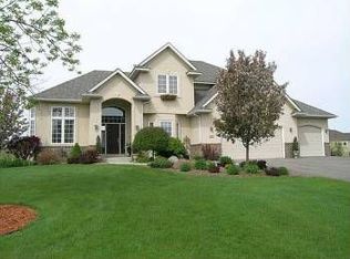 8928 Almquist Way, Inver Grove Heights, MN 55077