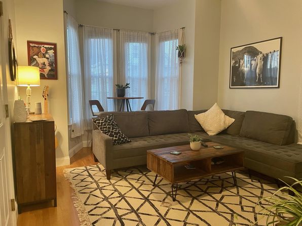 7 Acorn St #1