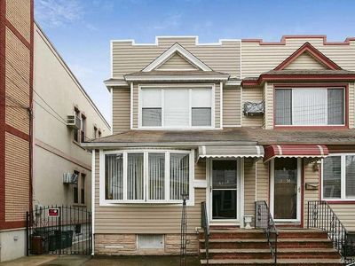 61-56 62nd Avenue, Middle Village, NY, 11379
