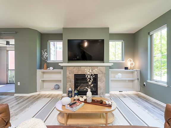 3rd image of 8215 Flagstone Dr