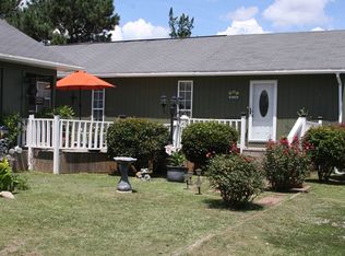 16 Padgetts Rd, Seale, AL 36875