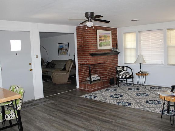3rd image of 816 Corse Ave