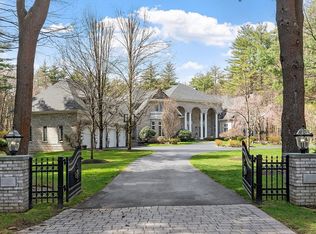 215 Monument Farm Rd, Concord, MA 01742